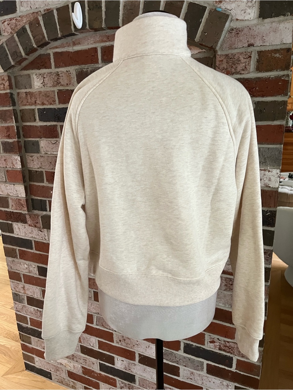 MEMBERS MARK Cream  Cropped Fleece Half Zip Pullover Sweatshirt  M NWOT - Picture 8 of 10